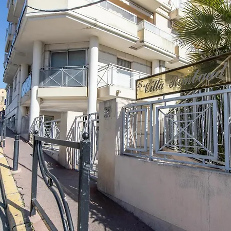 Sea Views Two Balconies & Private Parking