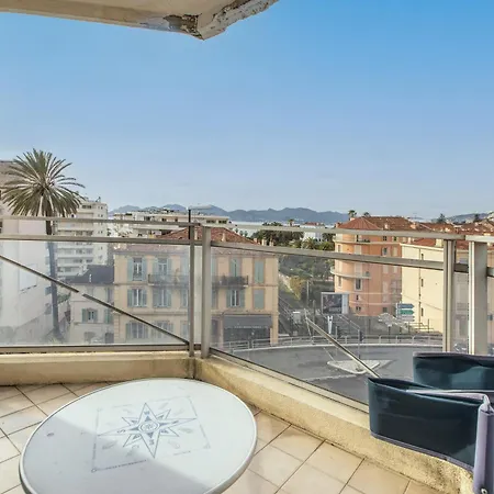 Feriehus Lb Vacation I High Floor Sea View 2br With Balcony & Garage