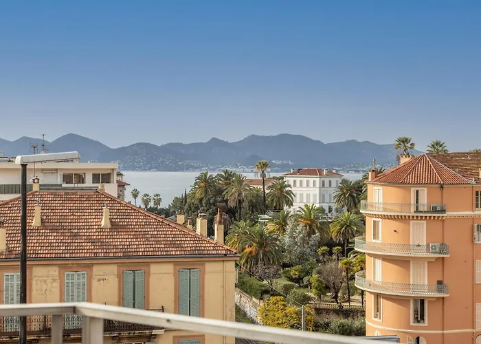 Lb Vacation I High Floor Sea View 2br With Balcony & Garage Nyaraló *