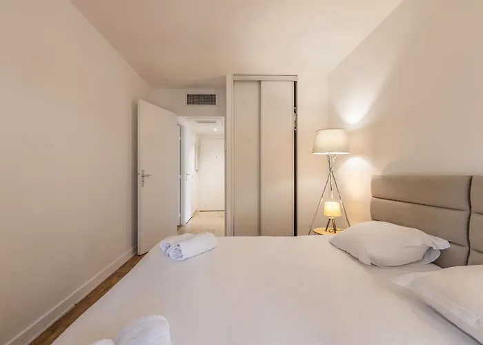 Lb Vacation I High Floor Sea View 2br With Balcony & Garage