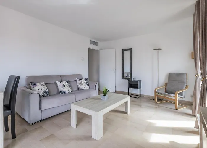 Lb Vacation I High Floor Sea View 2br With Balcony & Garage Nyaraló *