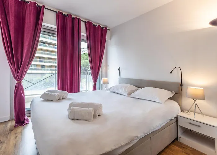 Nyaraló Lb Vacation I High Floor Sea View 2br With Balcony & Garage Cannes