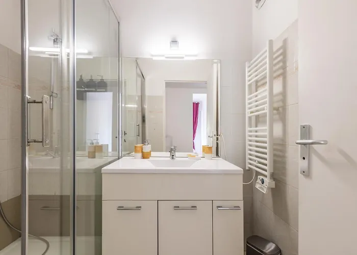 Lb Vacation I High Floor Sea View 2br With Balcony & Garage *