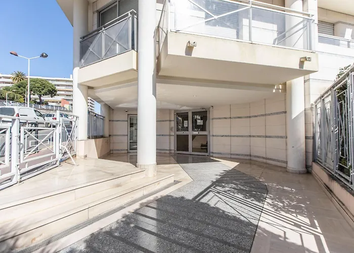 Lb Vacation I High Floor Sea View 2br With Balcony & Garage *